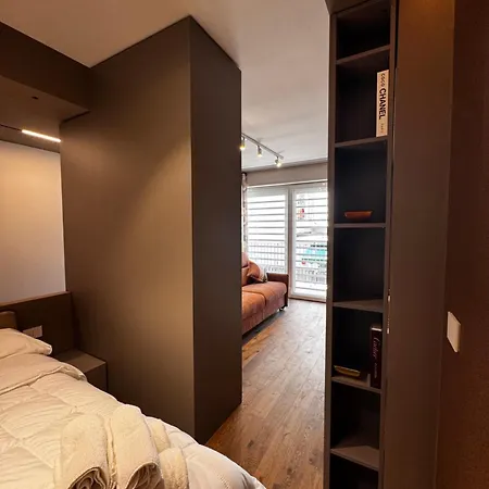 Rachel Apartman Bari